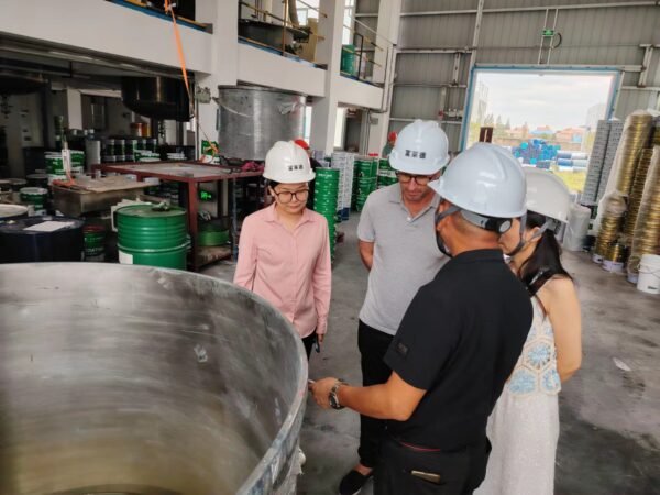 Fluorocarbon Metallic Paint For Metal Anti-Corrosion Coating China Supplier - Image 3