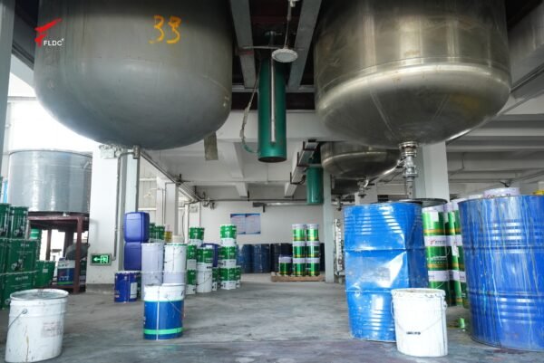 Two Pack Epoxy Zinc Phosphate Primer phosphate Paint - Image 2